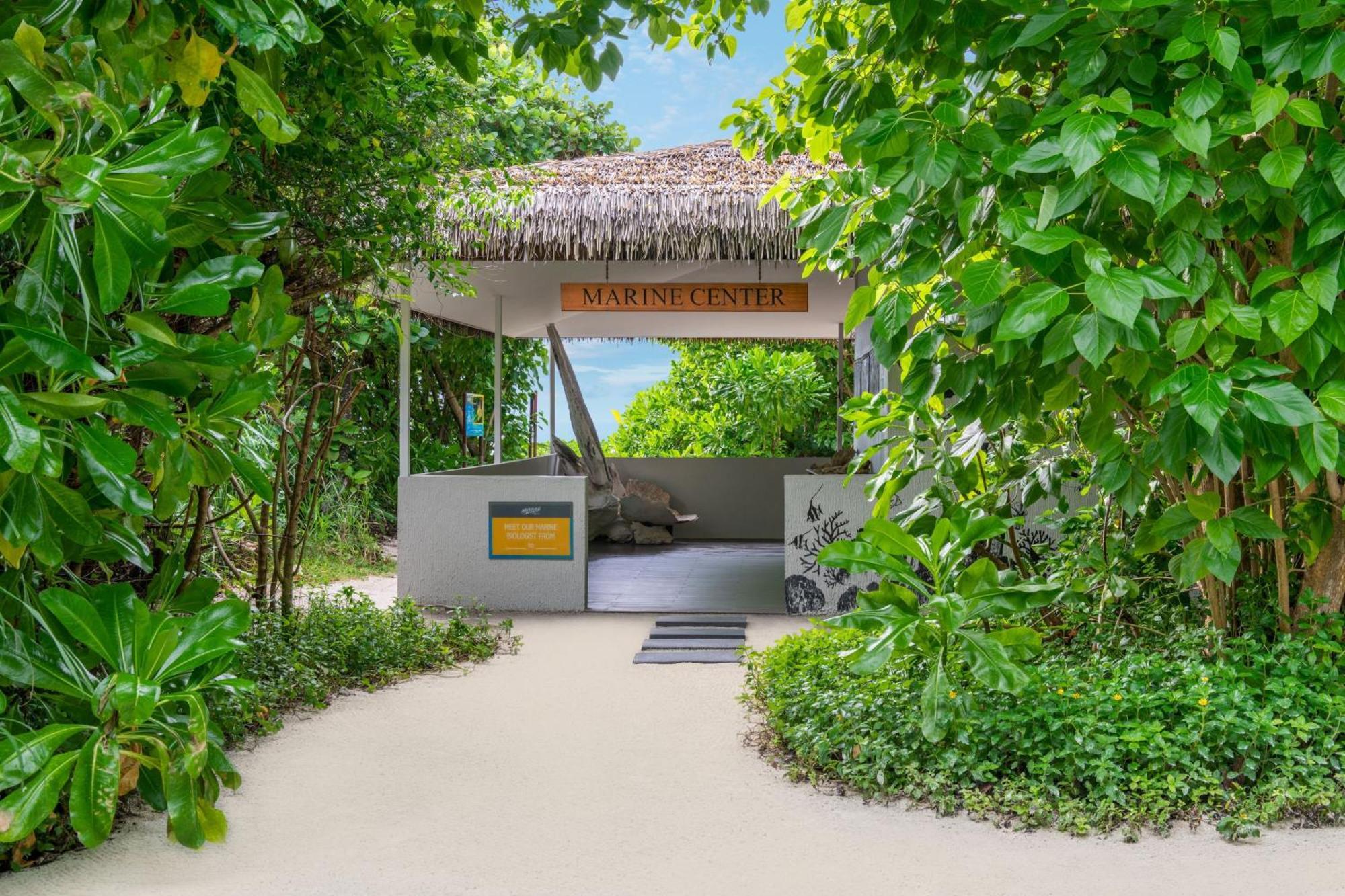 Le Meridien Maldives Resort & Spa Kurendhoo Exterior photo